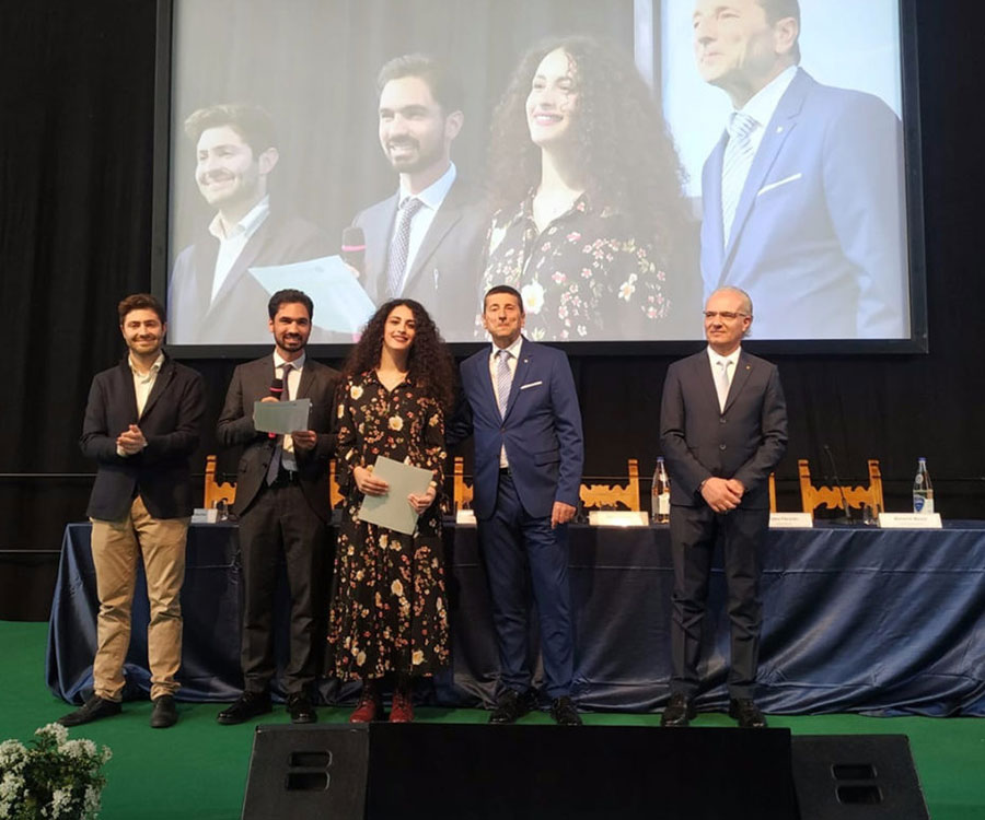 giovani premiati all'assemblea bccas